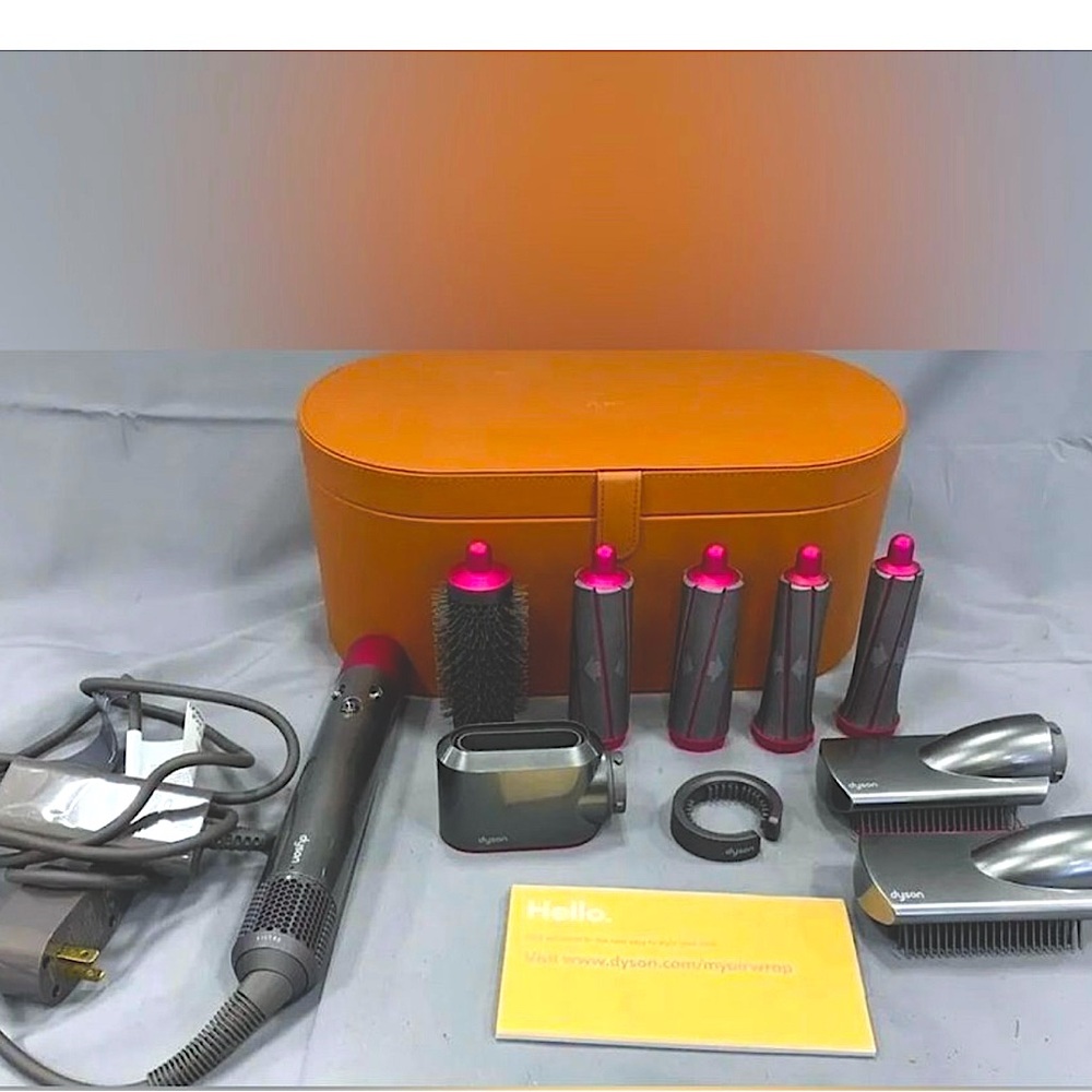 Dyson Airwrap styler and accessories and Case